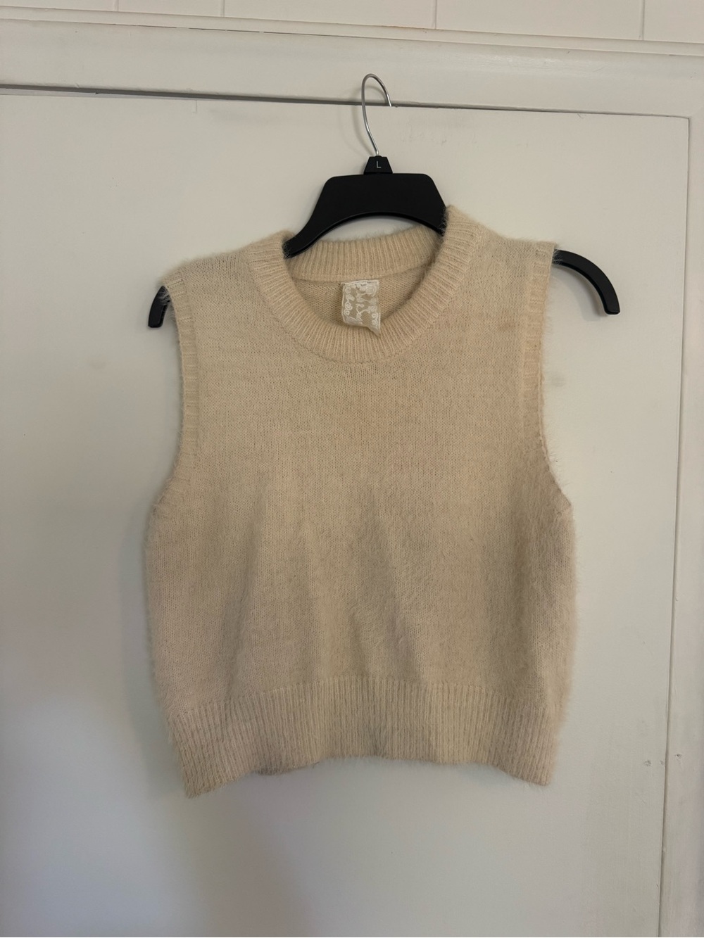 Cream Sleeveless Knit Sweater Vest
